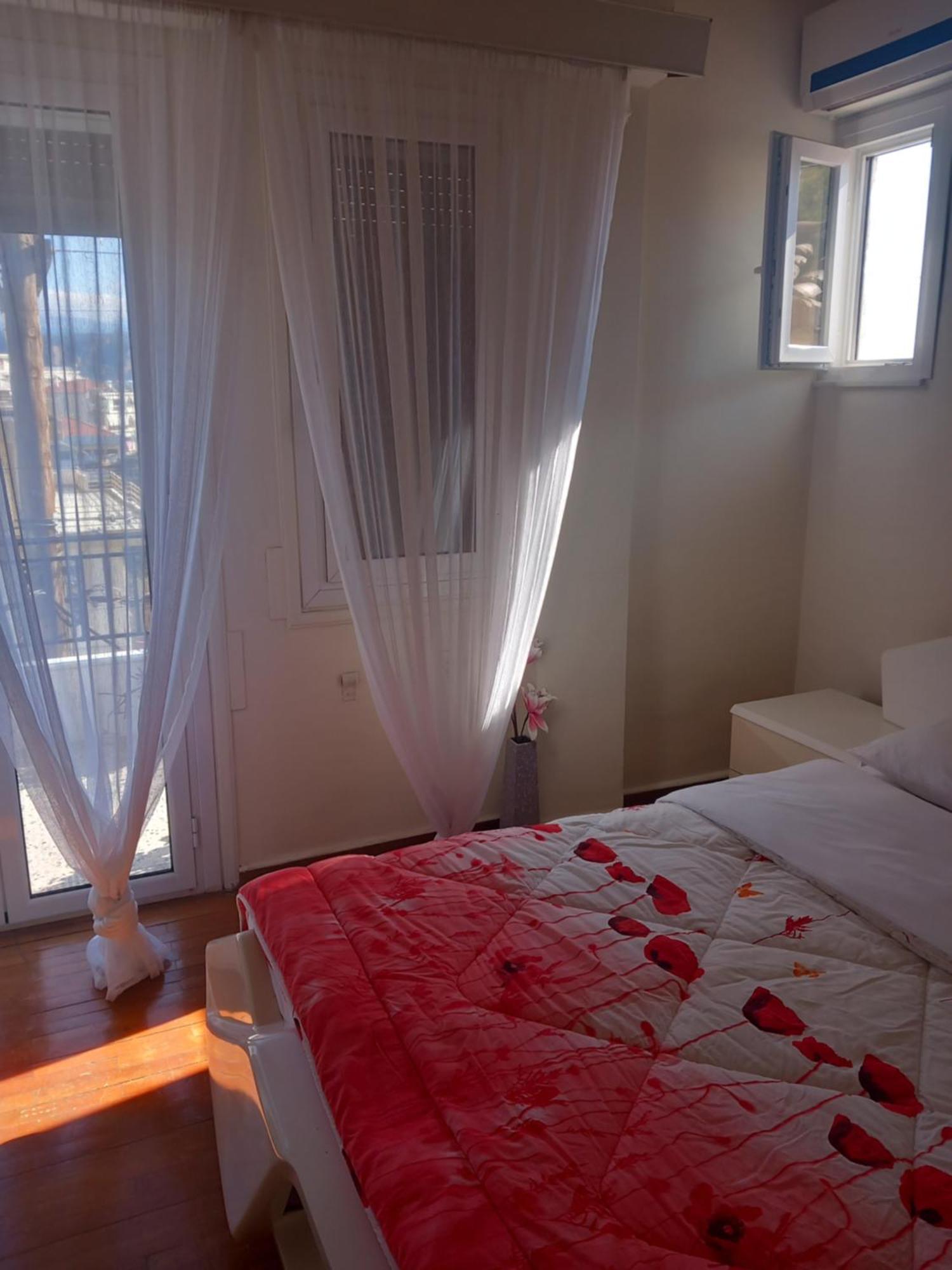 Apartment Nikos *